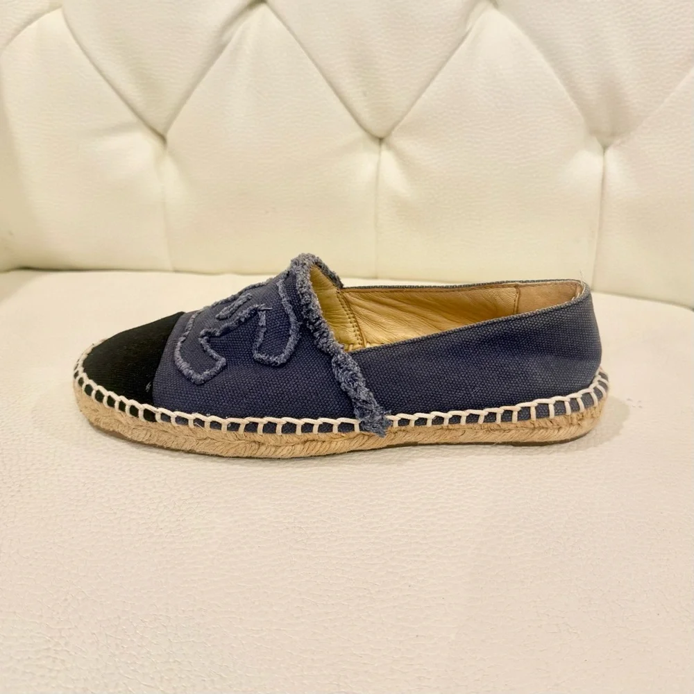 ⭕️SOLD⭕️Chanel Espadrilles - Picture 4 of 10
